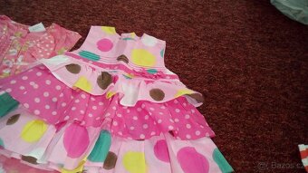 Dětské šatičky vel.9-12 měsíců,cena celkem - 4