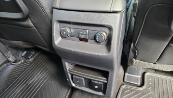 Ford Galaxy 2.0 EB 140 kW Vignale AT8 7míst - 4