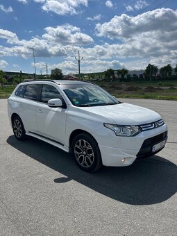 Mitsubishi Outlander, diesel 110kW, 7 míst, tažné, manuál - 4