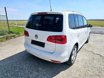 Volkswagen Touran 1,4tsi Highline model 2011 - 4