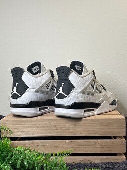 Air Jordan 4 Retro "Military" - 4