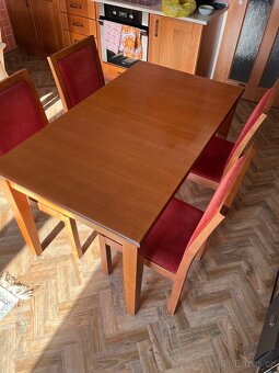 Stůl TON z masivu + 4 židle TON - 4