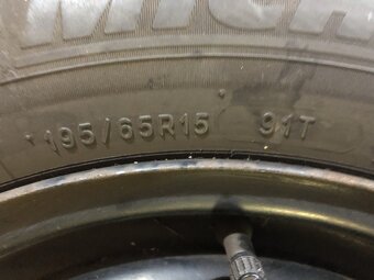 4x zimní pneu Michelin Alpin5 195/65 R15 91T& plech.dis - 4