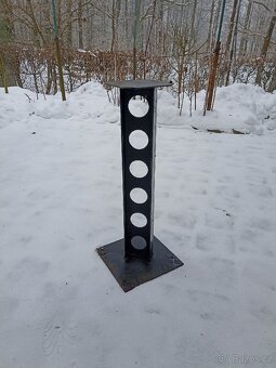 13 ks masivní kovové sloupky - 4