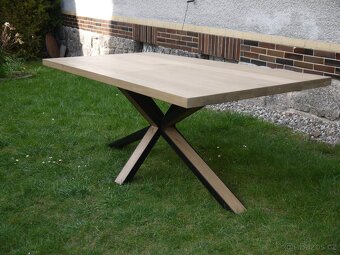 Dubový jídelní stůl - Ovada 250 cm – masivní/kov - 4