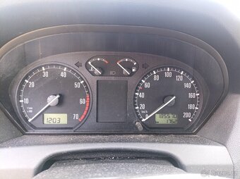 Fabia 1,4 16 v rok 2001 - 4