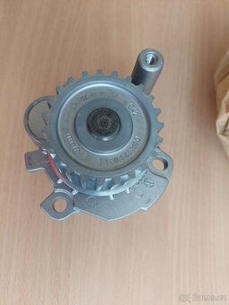 Vodní čerpadlo 2.0 TSI 147kw BWA - 4