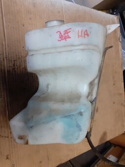 nádobka ostřikovače Berlingo - 4