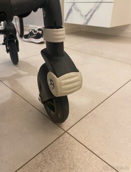 Bugaboo Bee 5, cerna konstrukce - 4