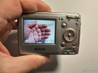 Retro fotoaparát Nikon Coolpix L10 - 4