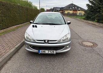 Peugeot 206 1,4 HDi nová stk malá spotřeba nafta - 4