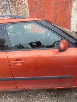 Škoda Fabia2 combi 1.4 i( kód barvy9771) - 4