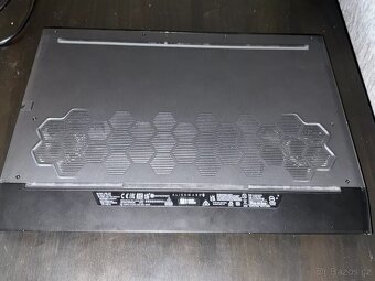 Prodám Dell Alienware M15 R3 - 4