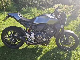 Prodám Honda cb1000r r.v2020/10 najeto 8000km - 4