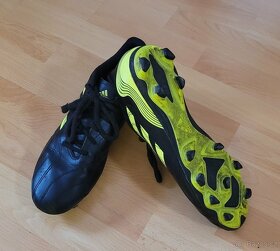 pánské kopačky zn.Adidas vel.42 a sálovky zn.Umbro vel.42,5 - 4