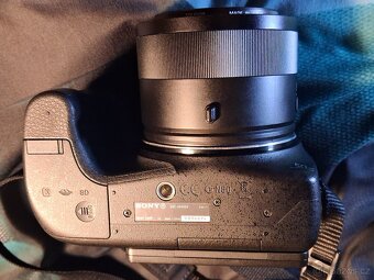 Sony CyberShot DSC-HX400V - 4