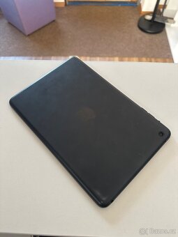 iPad mini 1. generace 16 GB – černý – rozbitý displej - 4