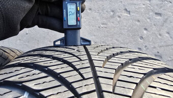 Celoroční pneu 215/55/17 Good Year - 4