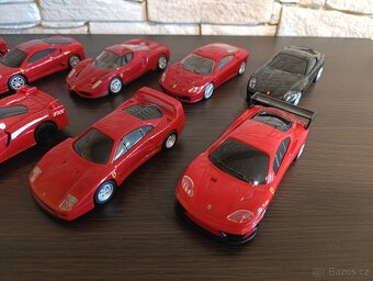 Modely autíčka Ferrari Shell. - 4