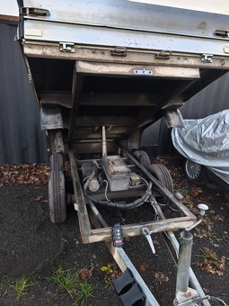 Bržděný přívěsný vozík - 4