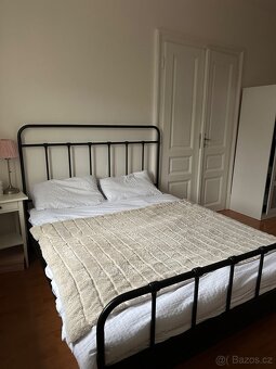 Manželská posteľ - 4