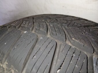 ZIMNÍ 235/55R19 - 4