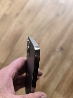 Apple iPhone 12 PRO - 4