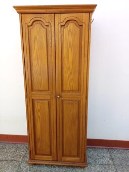 Rustikální nábytek, skříň z masívu - 4