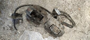 Čtyřpístkové brzdiče Škoda 130 - 4
