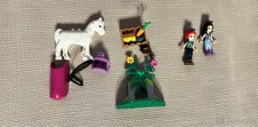 Lego Friends přívěs pro koně Mii. - 4