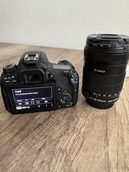 Canon EOS 77D + Canon EF-S 18-135mm f/3.5-5.6 IS USM - 4