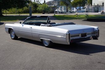 1965 Cadillac Deville Convertible - 4