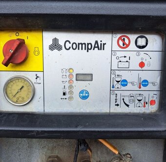 Sroubovy kompresor Compair C62, najete 860mth, r.v.2009 - 4