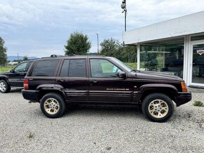 JEEP GRAND CHEROKEE 5,2i V8 - 4