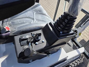 Minibagr XTM X15 bez kabiny - 4