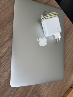 Macbook Air 2017 - 4