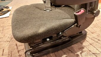 Prodám novou sedačku ZETOR - 4