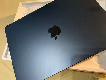 Macbook AIR M3 16GB RAM 256GB temně černý - 4