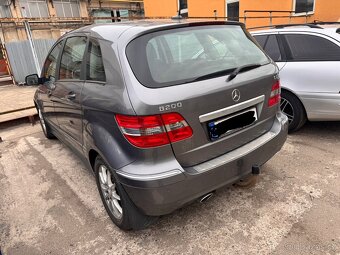 Mercedes B200 náhradní díly - 4