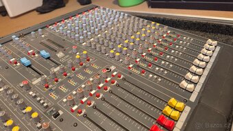Allen & Heath GL 2200 Mixážní pult + case - 4
