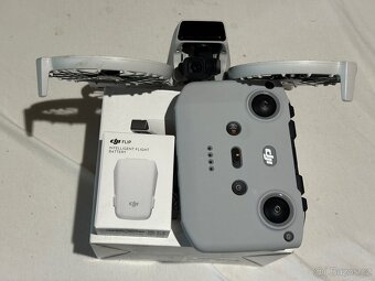DJI FLIP - dvě baterie, ovladač - 4