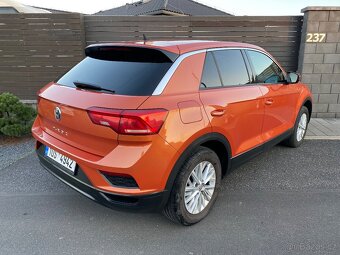VW T-Roc. 1.6 TDI, 85 kW, 2 majitel, krásný stav - 4