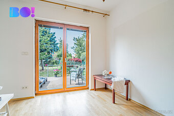 Prodej řadového rodinného domu 5+kk se zahradou a dvougaráží - 4