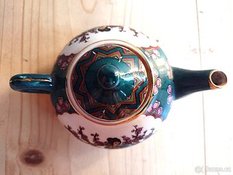 NA PRODEJ KRASNE DEKOROVANA KONVICKA NA ZELENY CAJ - 4