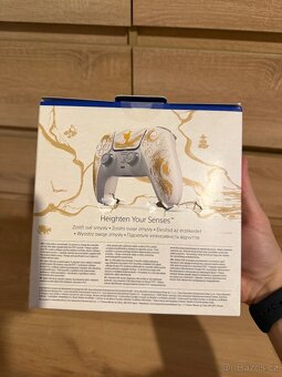 PS5 DualSense Ghost Of Yotei Gold Limited Edition NOVÝ - 4