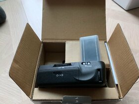 olympus, zrcadlovka, blesk, grip - 4