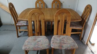 Masivní rozkládací stůl + 6x masivní židle - 4