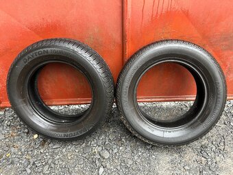 Přidám gumy 195/65/15. - 4