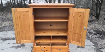 Celomasivní hluboká komoda - 4