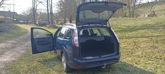 Ford Focus 1.6 TDCi, r.v.2010, NOVÁ STK - 4
